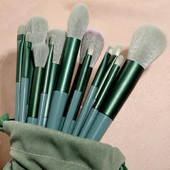 13 Sets Of Cosmetic Brushes